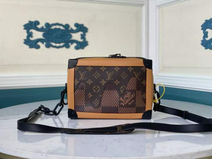 Picture of Louis Vuitton Mens Bags _SKUfw97506427fw